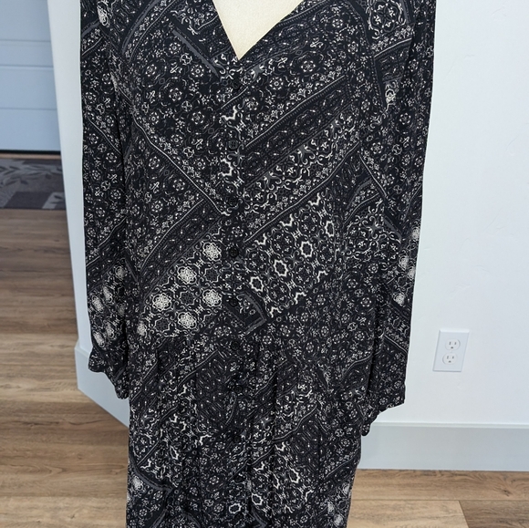 Women's dress - Picture 5 of 11